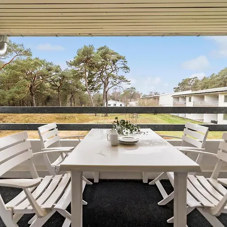 Apartment 1 Bedroom Cozy In *