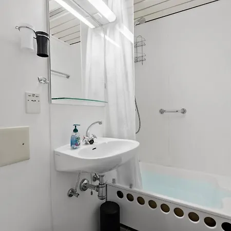 1 Bedroom Cozy In *